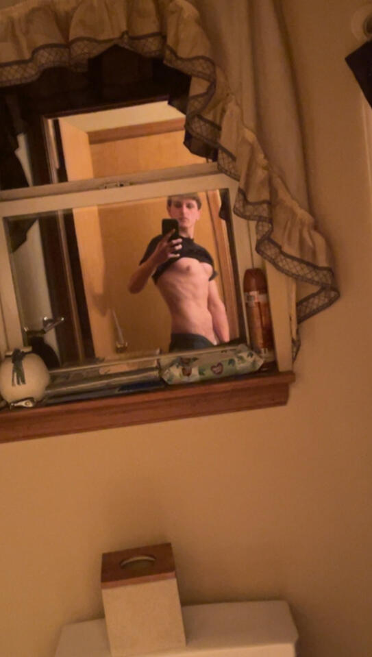 132Lbs, cut down to my leanest and skinniest February 2023, I started lifting in April after a binge spree I turned into my first bulk.